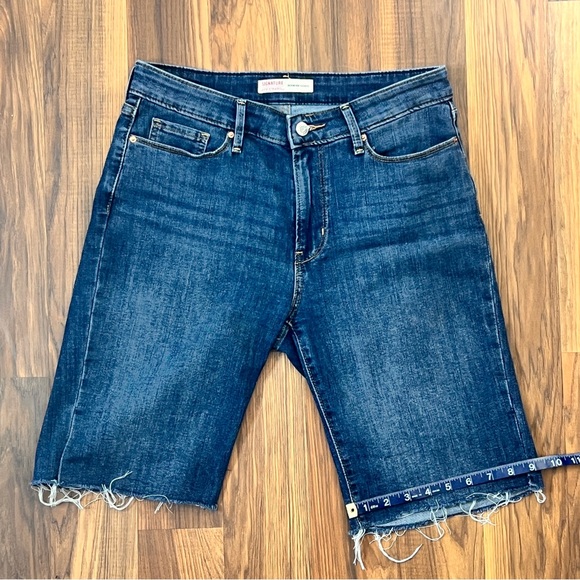 Signature by Levi Strauss Mid Rise Bermuda Stretch Jean Shorts – Size 28 - Picture 13 of 15